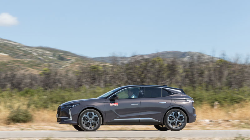 Στο δρόμο είναι άνετο, με υψηλή ποιότητα κύλισης και καλή ηχομόνωση