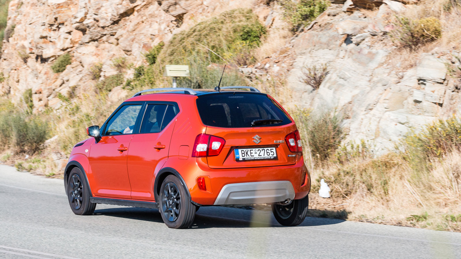 Fiat Panda VS Suzuki Ignis Βαθμολογίες. Ποιο είναι καλύτερο σε κατανάλωση, χώρους, επιδόσεις, εγγυήσεις;