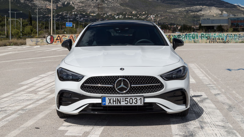 Έχει εξαιρετική ποιότητα κύλισης η Mercedes CLE 200 και σπορτίφ οδηγική συμπεριφορά