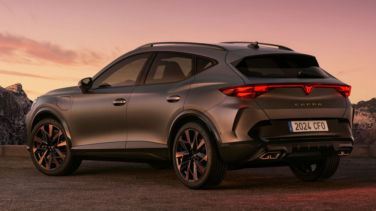 Audi A3 Sportback VS Cupra Formentor Βαθμολογίες. Ποιο είναι καλύτερο σε κατανάλωση, χώρους, επιδόσεις, εγγυήσεις.