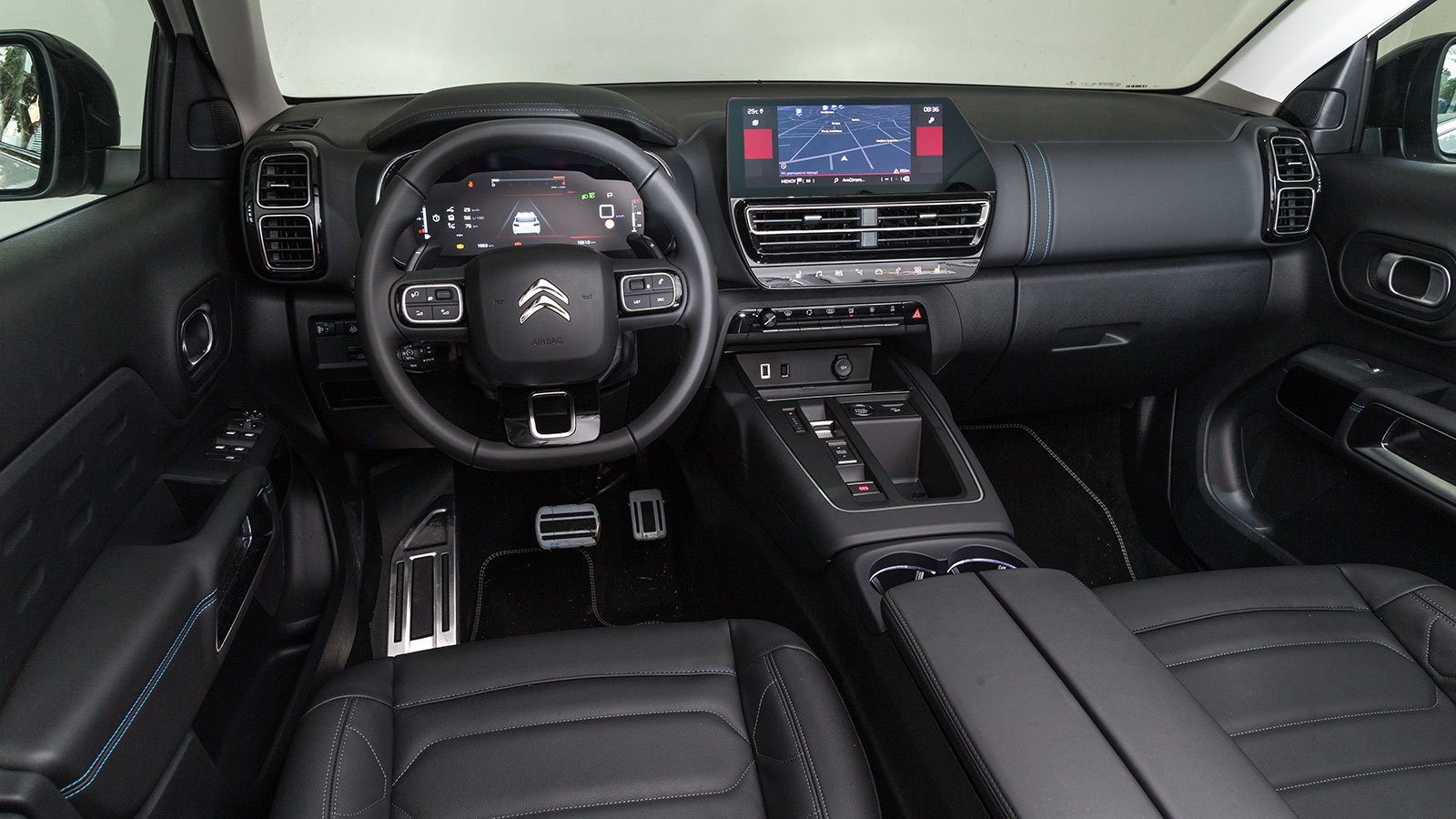 Audi A3 Sportback VS Citroen C5 Aircross. Ποιο ξεχωρίζει σε εξοπλισμό ασφάλειας και άνεσης.