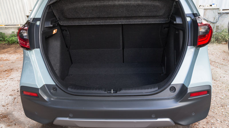 Η χωρητικότητα του πορτμπαγκάζ αγγίζει τα 304 λίτρα, τιμή που δεν ξεπερνάει το μέσο όρο της κατηγορίας 