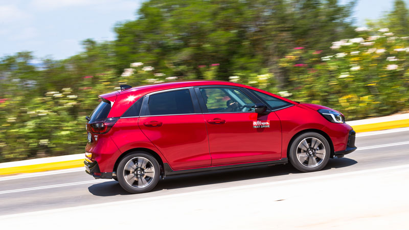 Honda Jazz Hybrid: Δικαιολογεί την τιμή του; 