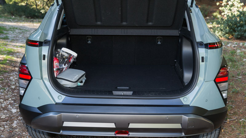 Η χωρητικότητα του πορτ-μπαγκάζ ακουμπάει τα 466 λίτρα κι είναι αρκετά για να καλύψουν τις ανάγκες μιας 4μελης οικογένεια