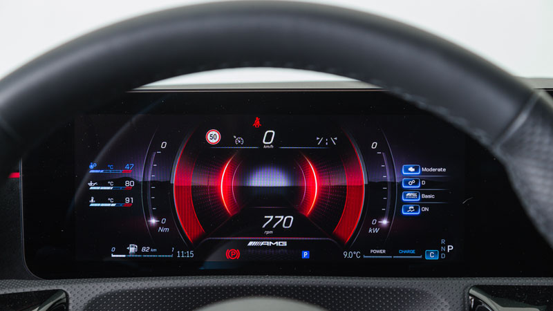 Ο ψηφιακός πίνακας οργάνων προσφέρει τεράστιες δυνατότητες διαμόρφωσης, με τα γραφικά του να αλλάζουν ανάλογα το επιλεγμένο οδηγικό mode