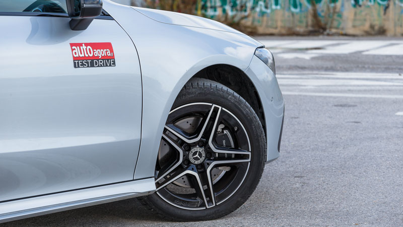 Τα φρένα χρειάζονται 38,4 μέτρα για να ακινητοποιήσουν το μοντέλο