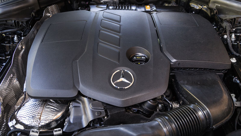 Μπορεί να είναι 2λιτρος και να βγάζει σχεδόν 200 ίππους, αλλά σε ταξίδι δεν θα ζητήσει πάνω από 5,1 λτ./100 χλμ., ενώ σε μεικτές συνθήκες θα κυμανθεί 