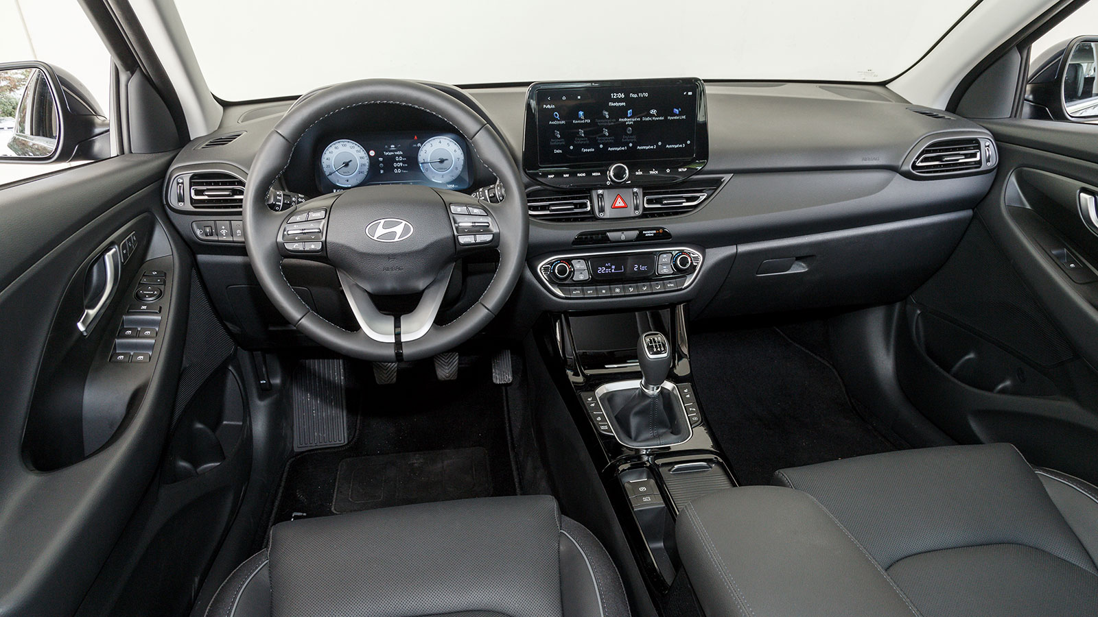 Ford Focus VS Hyundai I30. Ποιο ξεχωρίζει σε εξοπλισμό ασφάλειας και άνεσης.