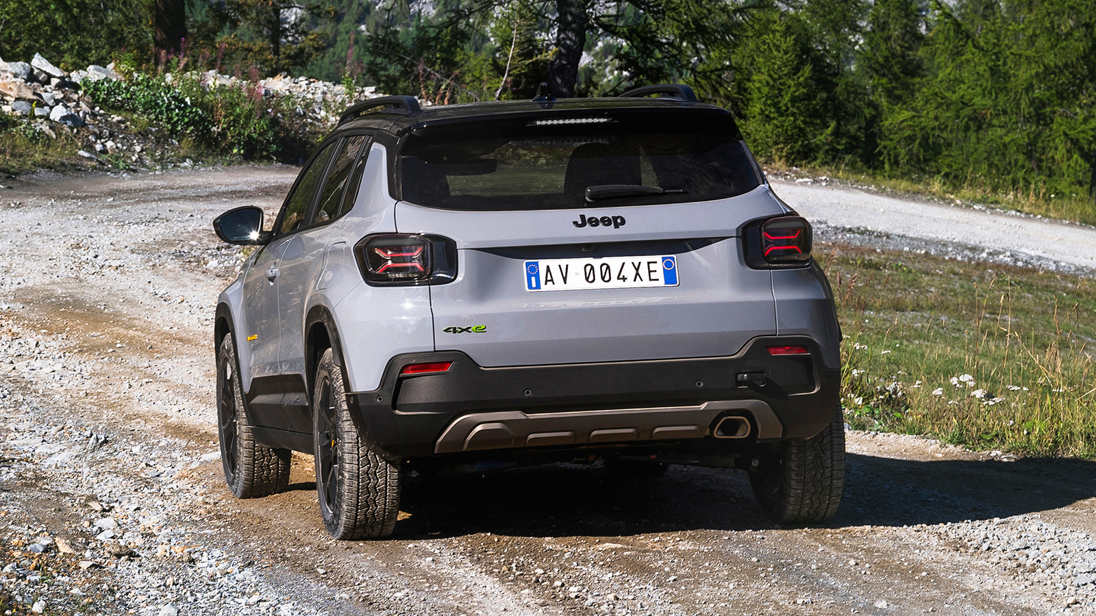 Επίσημο ντεμπούτο για το νέο Jeep Avenger 4xe The North Face Edition