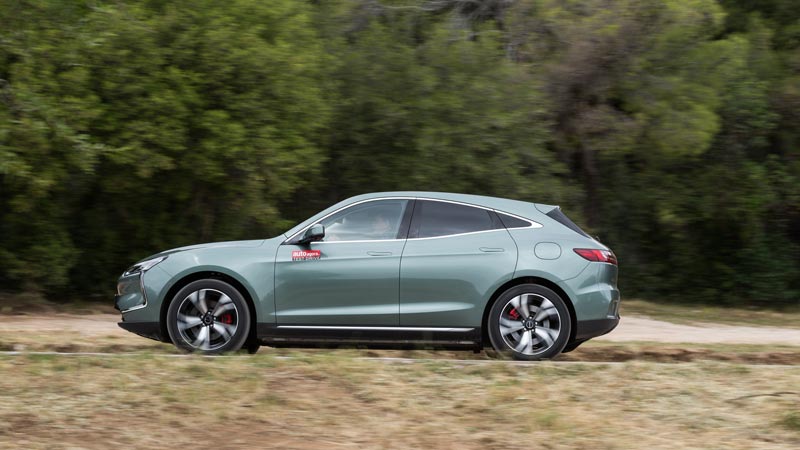 Δοκιμάζουμε το ηλεκτρικό SERES 5: Ισχυρό premium, με πλούσιο εξοπλισμό