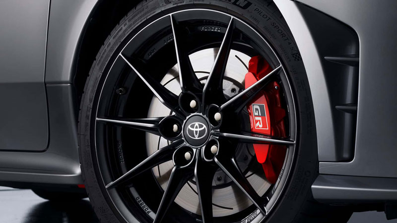 Ήταν καλό, έγινε καλύτερο! Στην πίστα με το Toyota GR Yaris Facelift!