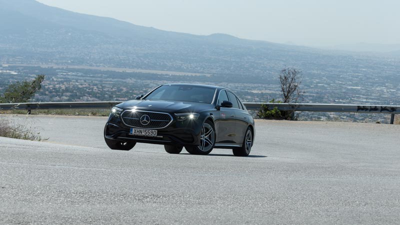 Δοκιμάζουμε την Plug-in Mercedes E 300e: Με μία λέξη… αφθονία