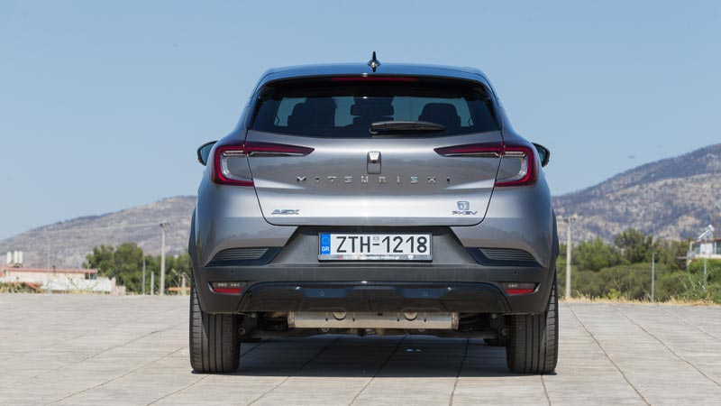 9,3 δλ. για το κλασικό σπριντ 0-100 και 40-50 χιλιόμετρα ηλεκτρική αυτονομία