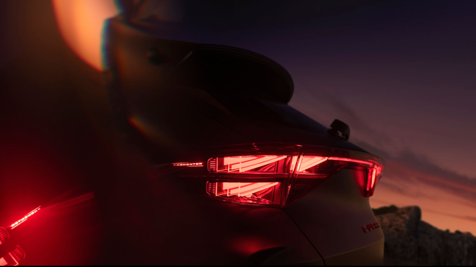 Τα πίσω φώτα του CUPRA Formentor.

