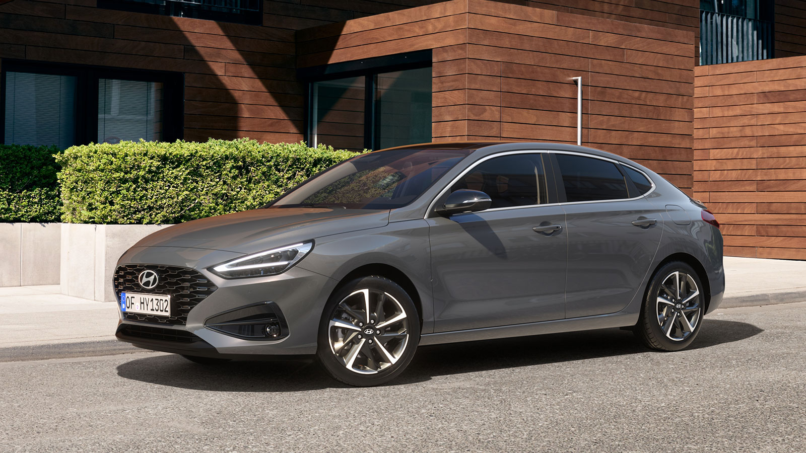 Το Hyundai i30 αναβαθμίστηκε και έκανε πρεμιέρα