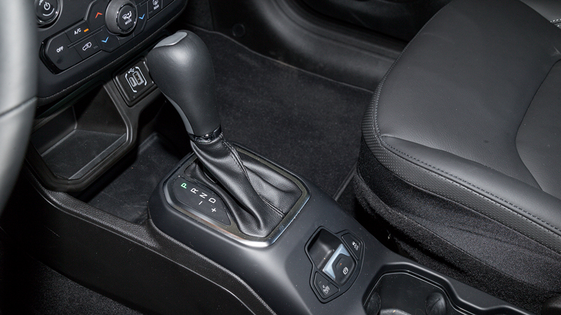 Δοκιμή ανανεωμένο, ήπια υβριδικό Jeep Renegade: Καίει λίγο στην πόλη