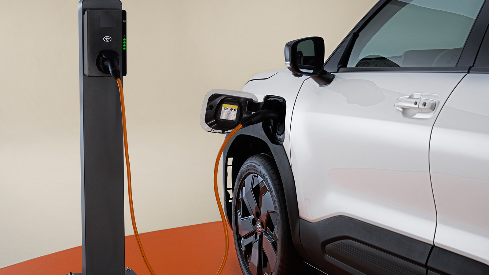 Πρεμιέρα για το νέο Toyota Urban Cruiser με έως 184 άλογα