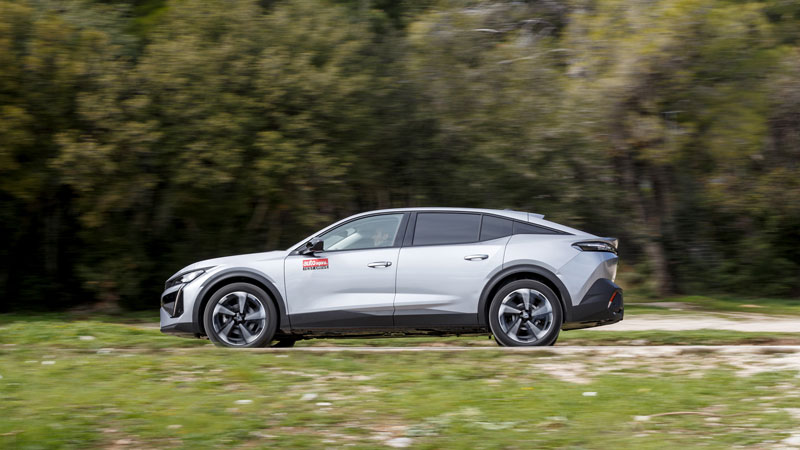 Peugeot 408 Hybrid 145 PS: Πιάνει κορυφή στην κατηγορία του