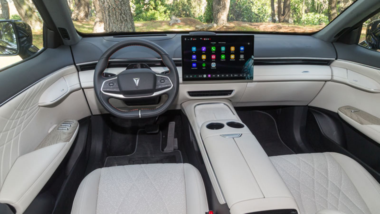 Το εσωτερικό και το ταμπλό του Changan Deepal S07