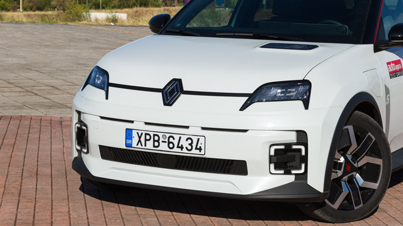 Renault 5 E-TECH Electric 120 PS: Vintage σαν να'ταν 70s!