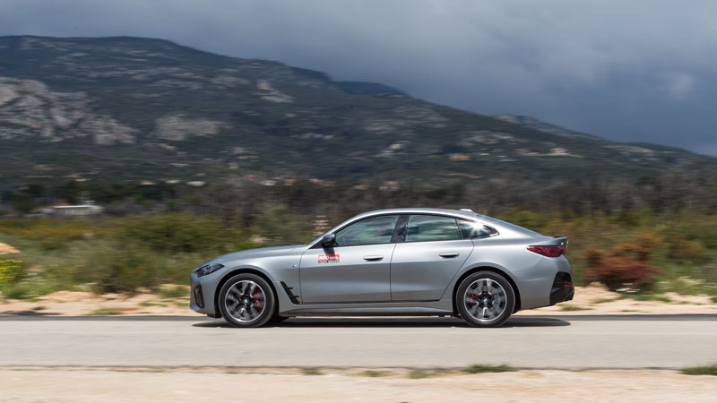 Σημαδεύεις και στρίβεις με τη BMW i4 xDrive40, χωρίς να γίνονται θυσίες στην άνεση 