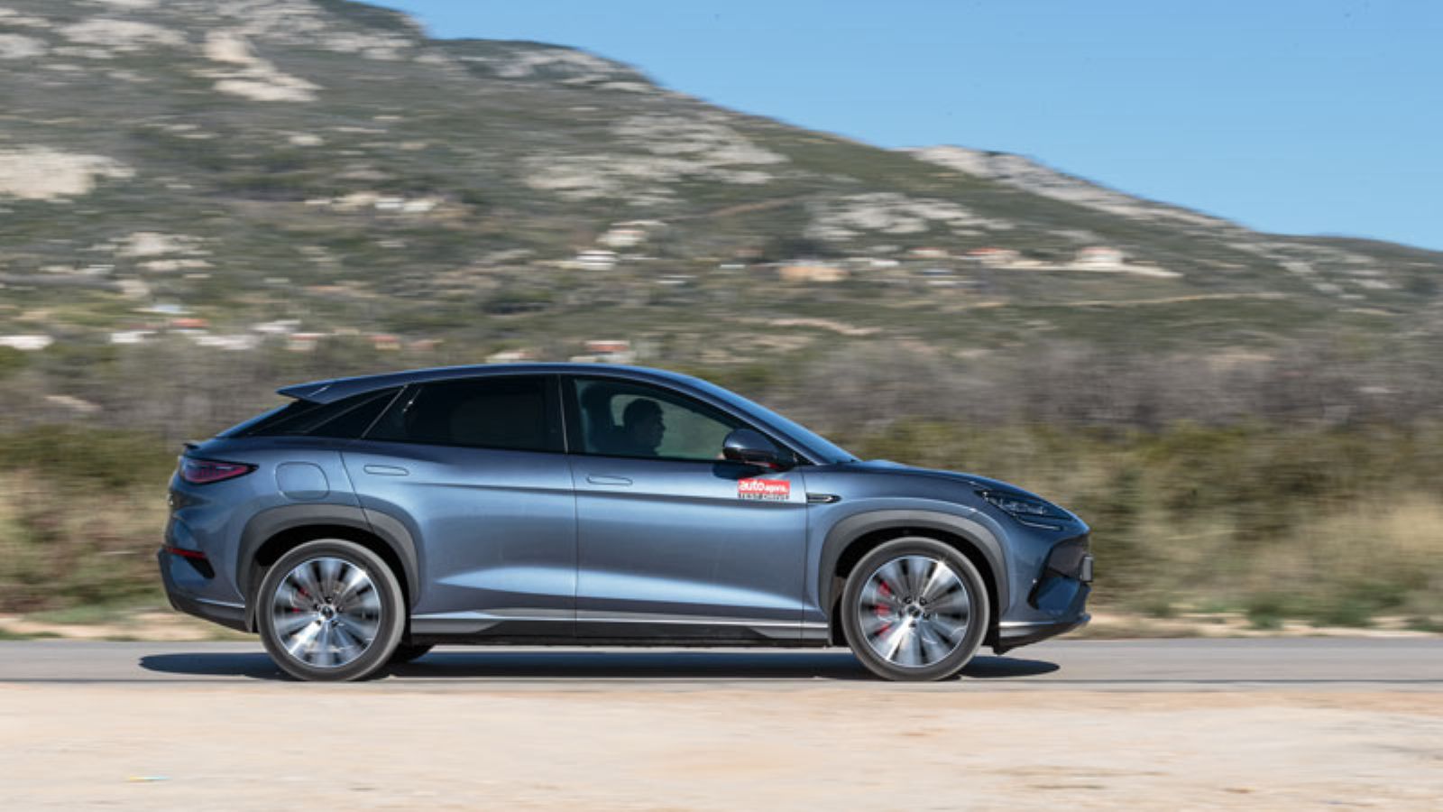 BYD Sealion 7 AWD LR: Τι βαθμό παίρνει σε κατανάλωση, χώρους, επιδόσεις, εγγυήσεις;