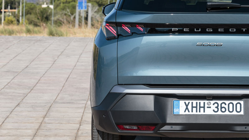 Peugeot 5008 Hybrid: 7-θέσιο SUV με premium χαρακτήρα