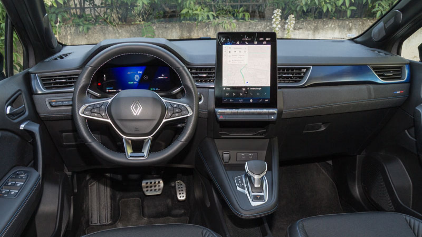 Το ταμπλό του Renault Symbioz E-TECH