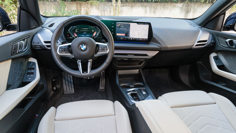 Ποιοτικό το εσωτερικό της BMW 220 Gran Coupe με έντονο το τεχνολογικό στοιχείο