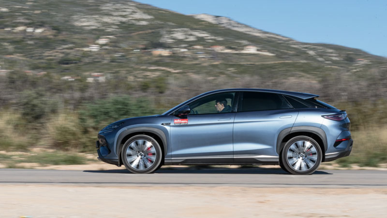 BYD Sealion 7 AWD LR: Πόσο καλό είναι σε εξοπλισμό άνεσης και ασφαλείας;