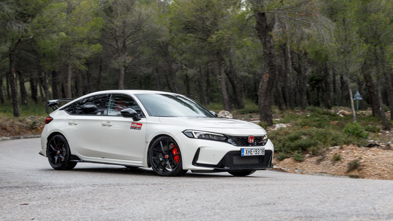 Παλιός γνώριμος ο K20 turbo κάτω από το καπό, πλέον με 329 άλογα