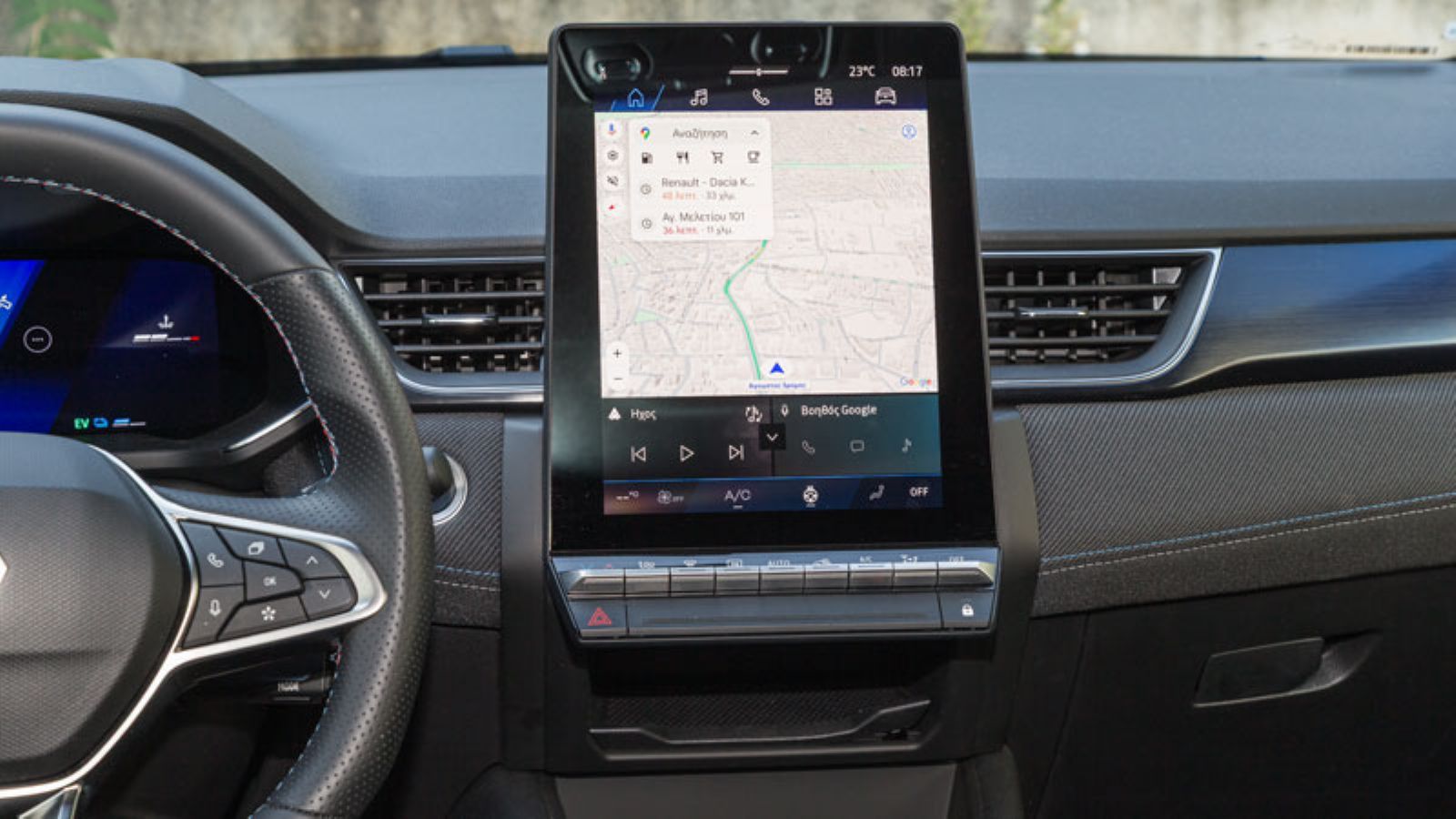 Η έγχρωμη οθόνη αφής του Renault Symbioz E-TECH