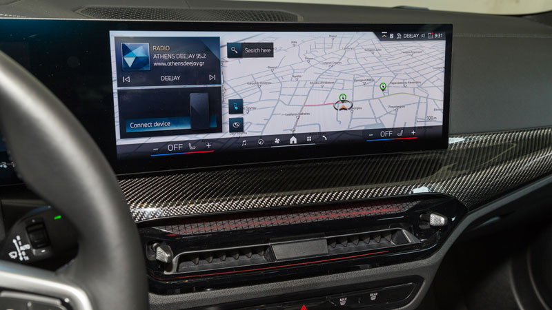 Στο εσωτερικό υπάρχει υψηλή αίσθηση πολυτέλειας και μεγάλοι χώροι