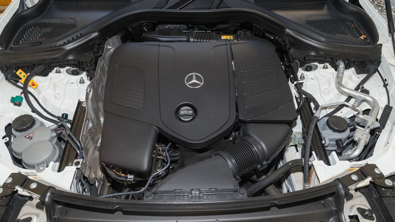 Plug-in υβριδική 313 ίππων, καίει 2 λτ/100 χλμ στην πόλη και κάνει 120+ χλμ με ρεύμα