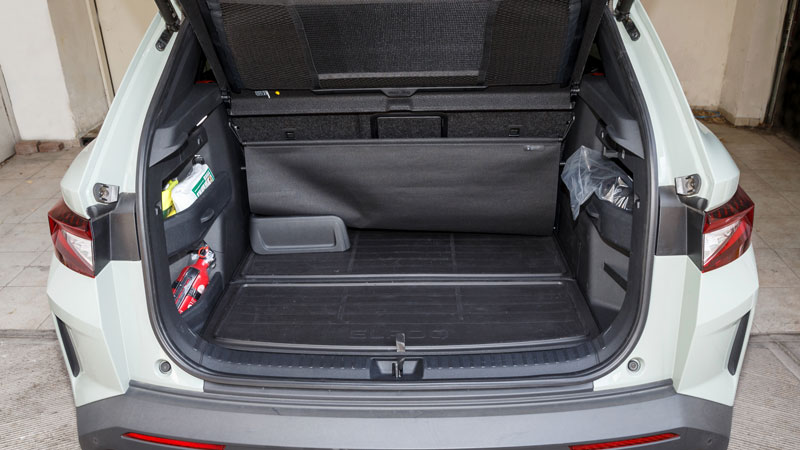 Skoda Elroq: Με διαστημική εμφάνιση και μπόλικη αυτονομία