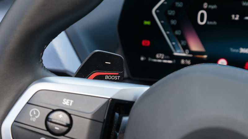 Ποιοτικό το εσωτερικό της BMW 220 Gran Coupe με έντονο το τεχνολογικό στοιχείο