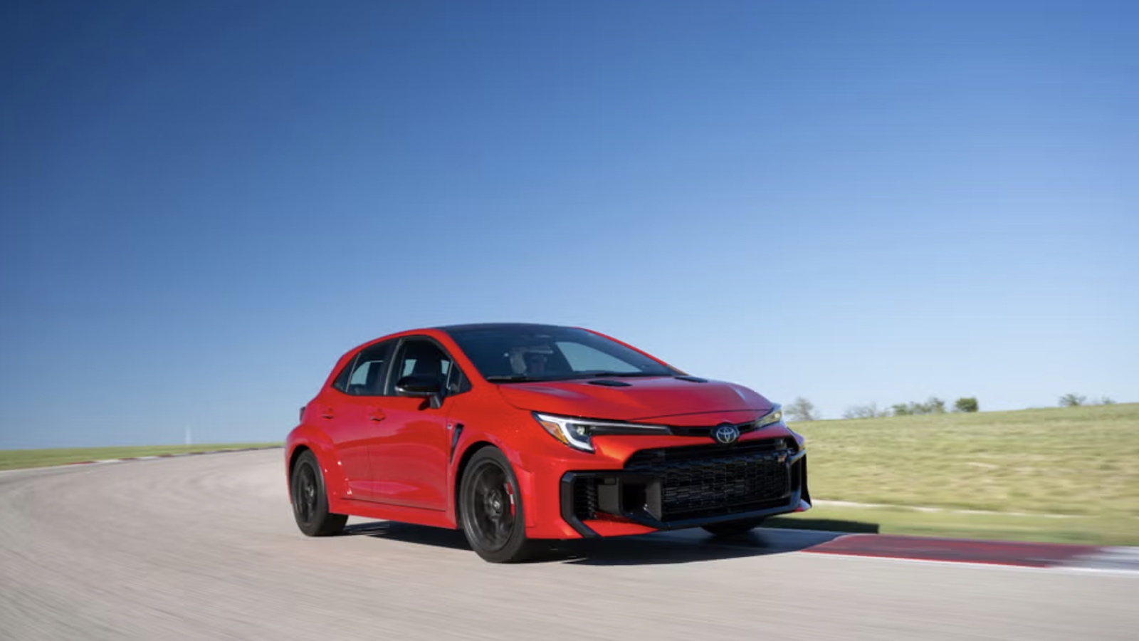 Η Toyota φέρνει την παραγωγή του GR Corolla στην Αγγλία από το 2026