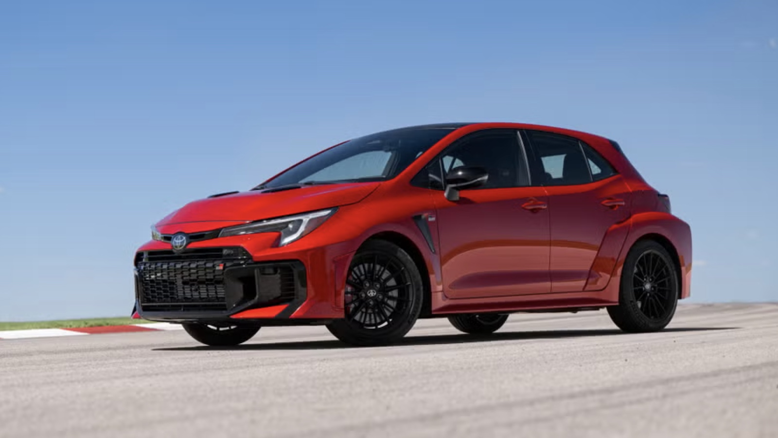 Η Toyota φέρνει την παραγωγή του GR Corolla στην Αγγλία από το 2026