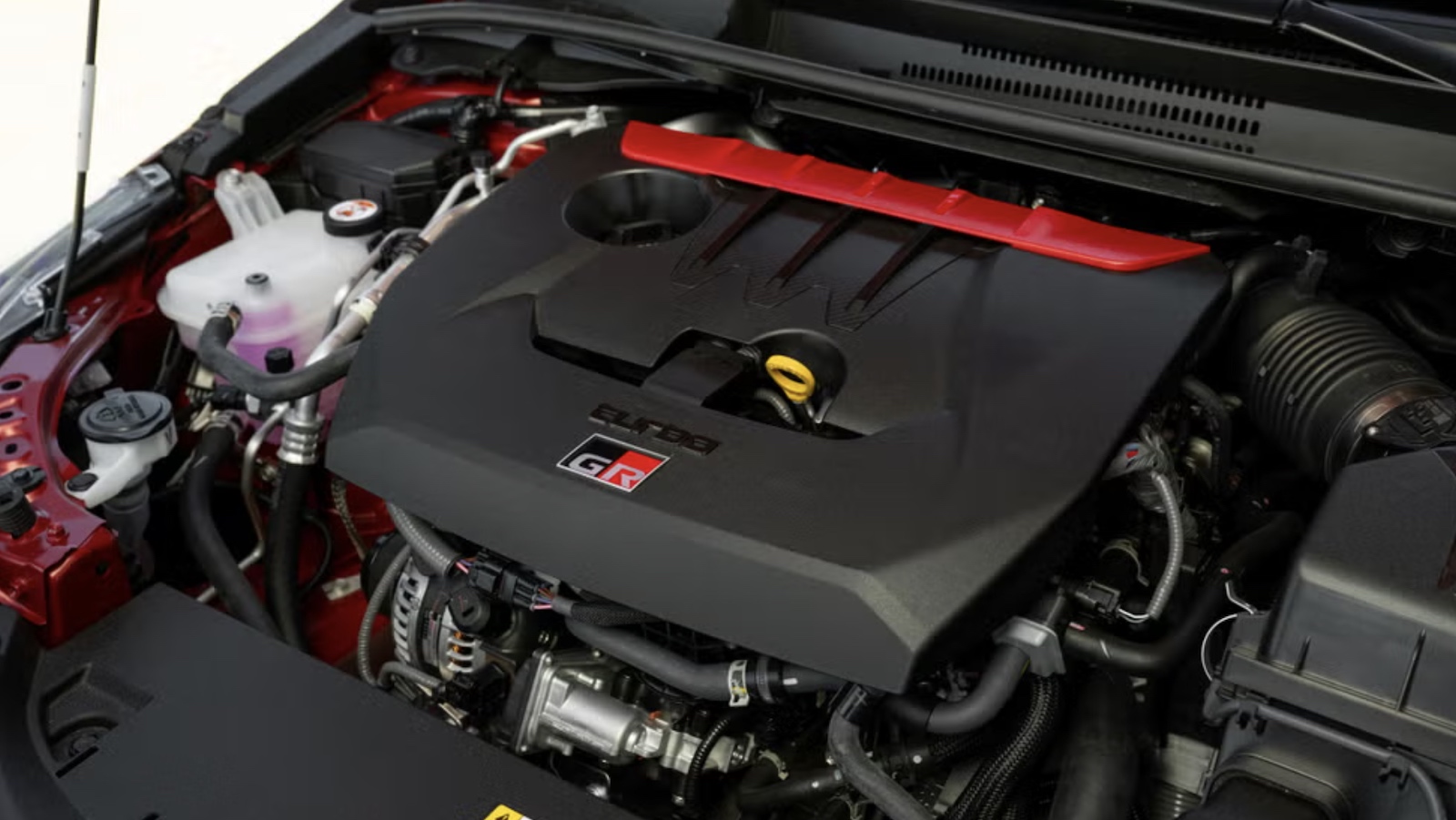 Η Toyota φέρνει την παραγωγή του GR Corolla στην Αγγλία από το 2026