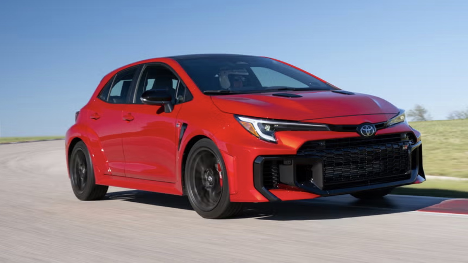 Η Toyota φέρνει την παραγωγή του GR Corolla στην Αγγλία από το 2026