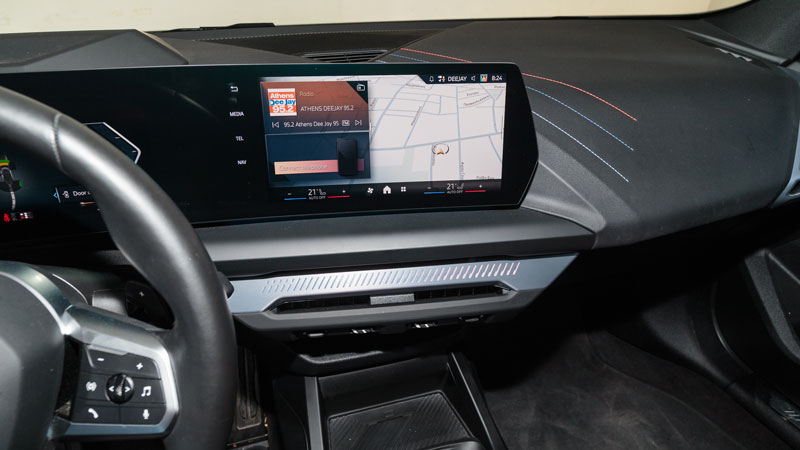 Η καμπίνα της BMW 120 έχει «αύρα» πολυτέλειας και μοντέρνο design