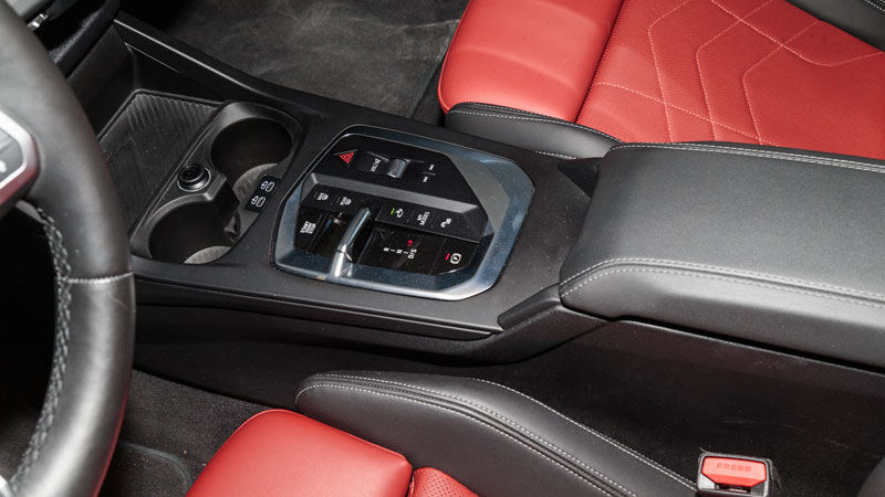 Η καμπίνα της BMW 120 έχει «αύρα» πολυτέλειας και μοντέρνο design