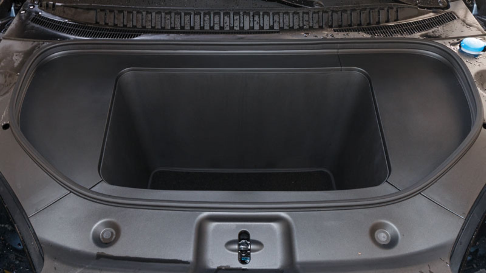 BYD Sealion 7 AWD LR: Πόσο καλό είναι σε εξοπλισμό άνεσης και ασφαλείας;