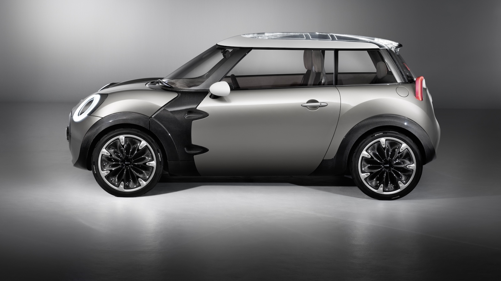 MINI Rocketman: Μπορεί η νέα κατηγορία «E-car» να φέρει πίσω το αυθεντικό MINI;