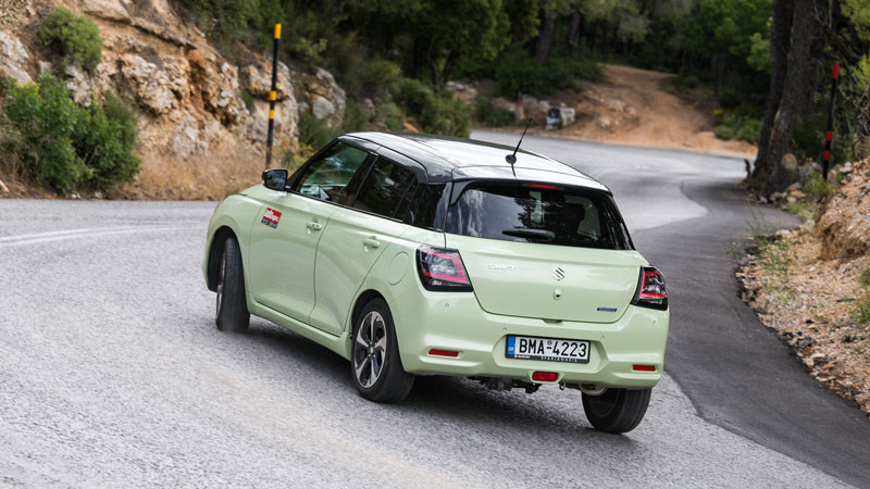 Suzuki Swift Hybrid 4WD: Τετρακίνητο που καίει λίγο