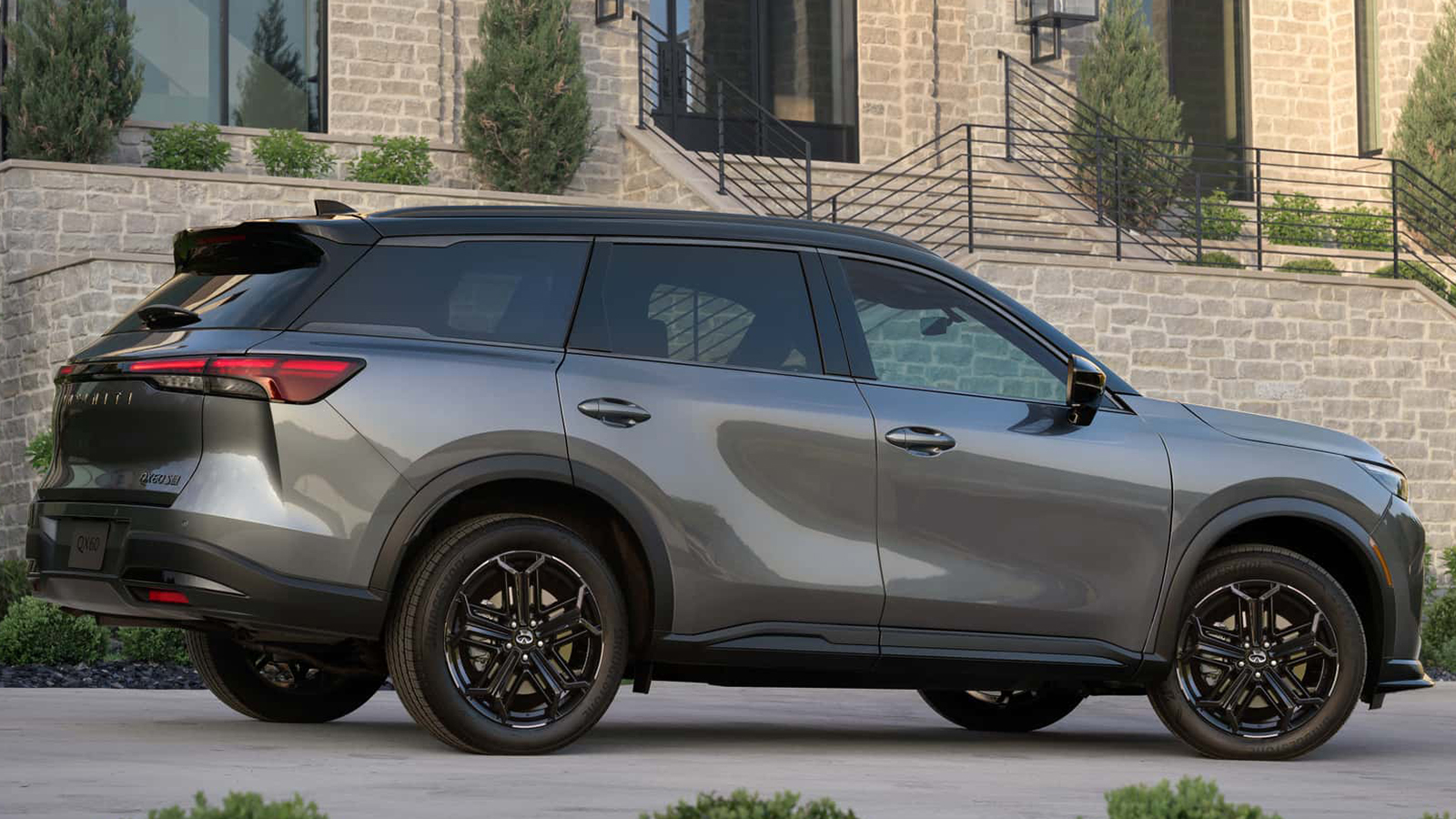 Πρεμιέρα για το ανανεωμένο Infiniti QX60 