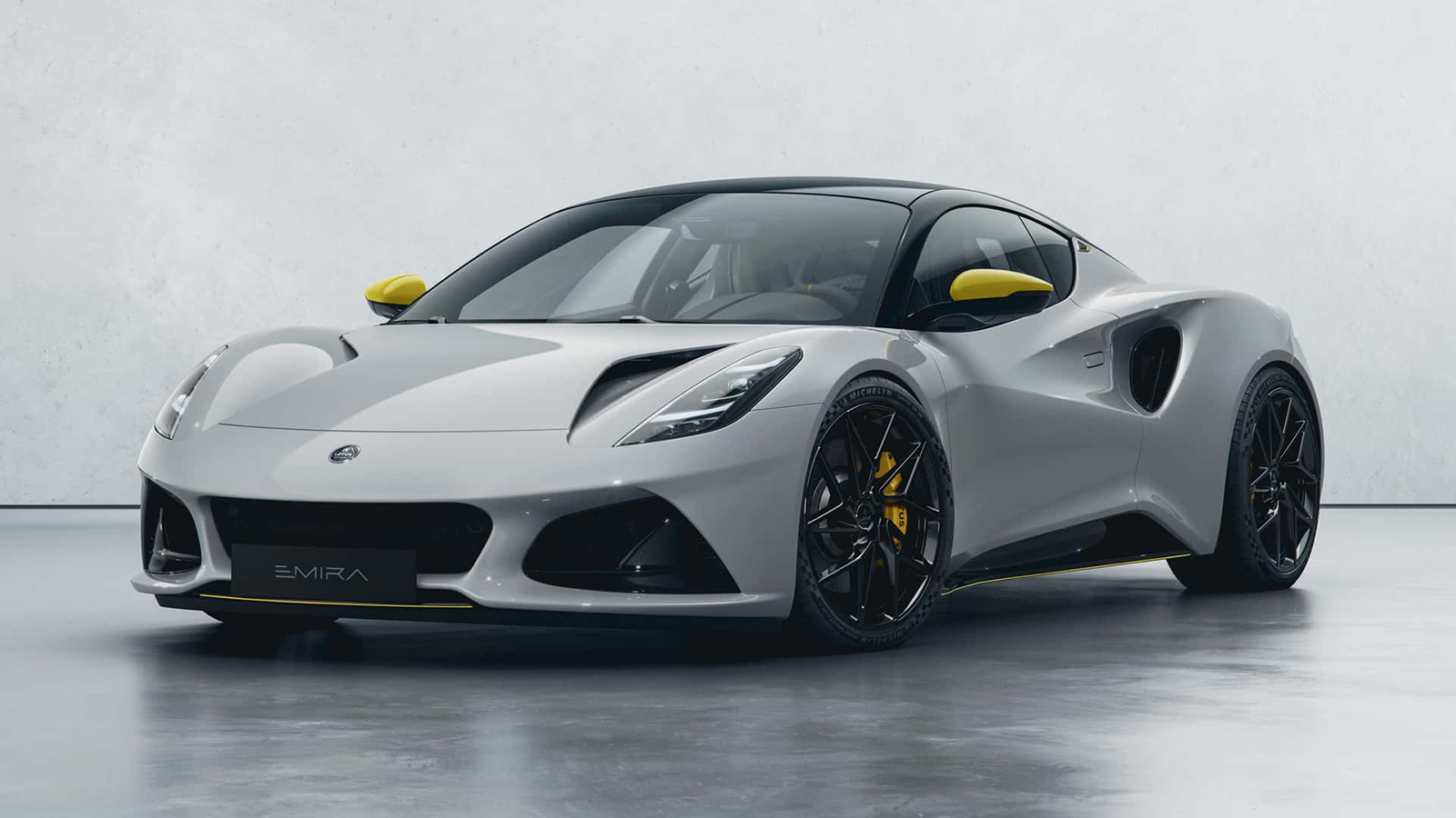 Ανανέωση και νέα βασική έκδοση για την Lotus Emira