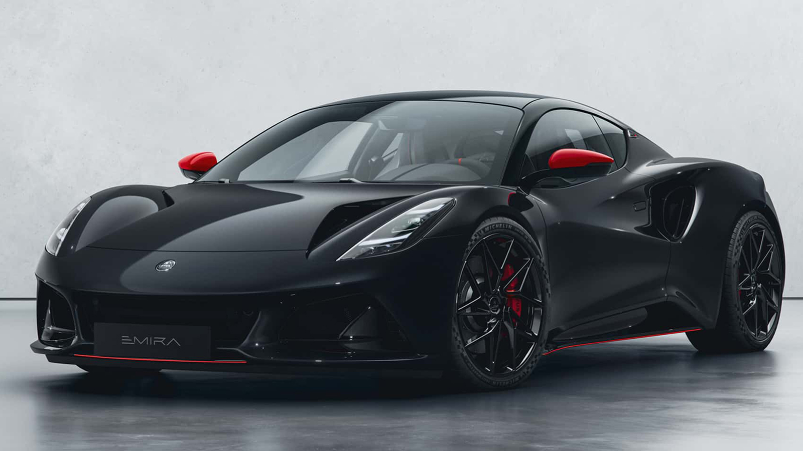 Ανανέωση και νέα βασική έκδοση για την Lotus Emira