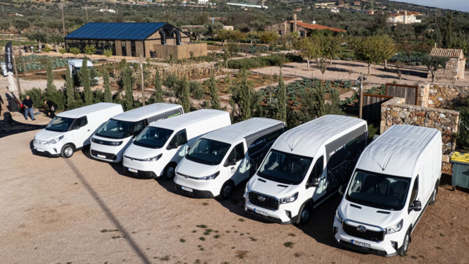 Maxus: Automotive Solutions και Όμιλος Επιχειρήσεων Σαρακάκη παρουσίασαν στην ελληνική αγορά την πλήρη γκάμα ελαφρών επαγγελματικών οχημάτων 