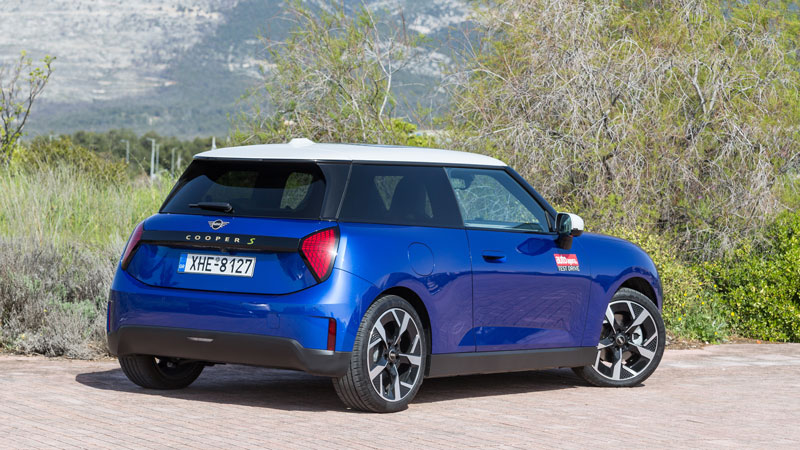 MINI Cooper SE: Το «καρτ» μπήκε στην πρίζα